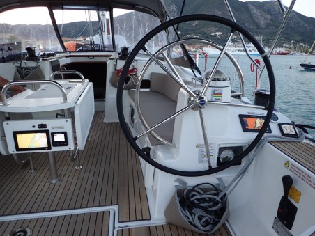 Jeanneau Sun Odyssey 519 - 5 + 1 cab. Mayflower