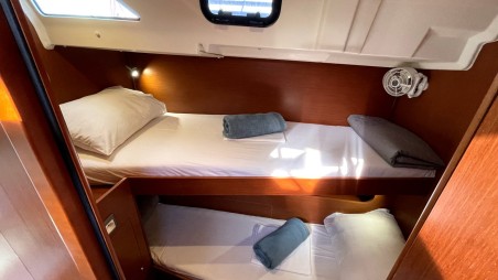 Bénéteau Oceanis 51.1 - 5 + 1 cab. Black Swan