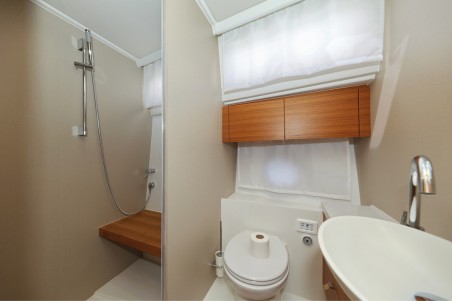 Greenline Yachts Greenline 48 Fly Red Hot