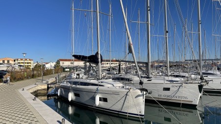 Bavaria C42 | Czarter jachtu Chorwacja | Travelboat