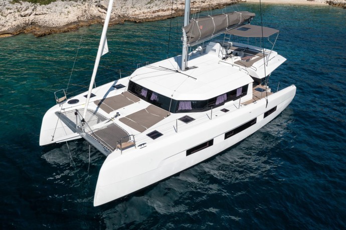 Dufour Yachts Dufour 48 Catamaran - 5 + 1 cab. LoveMarine
