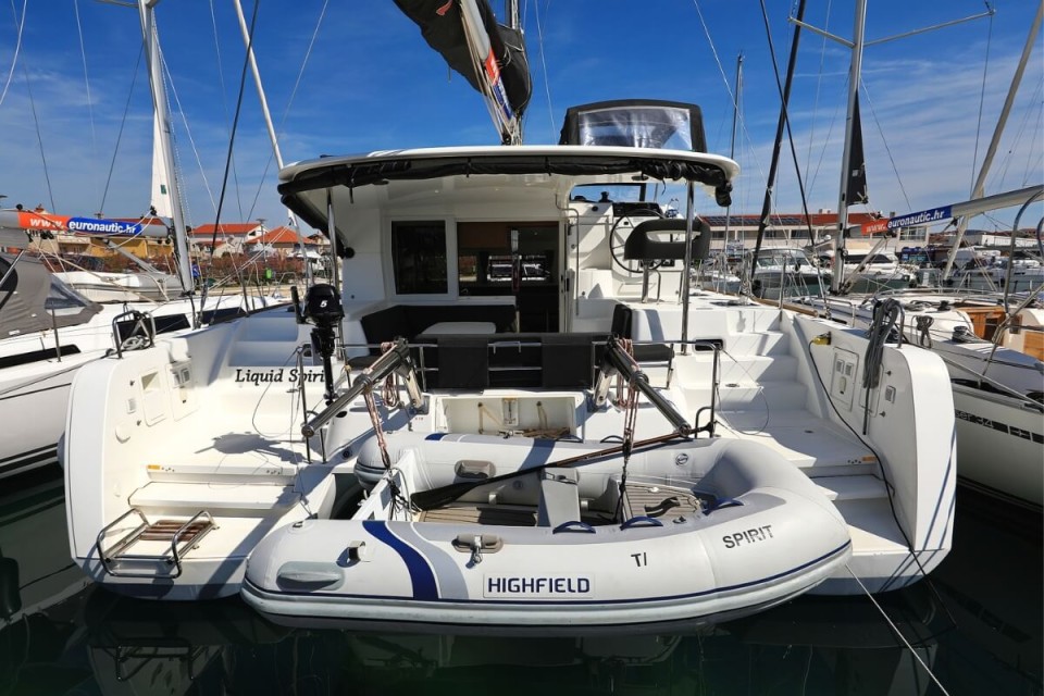 Lagoon-Bénéteau Lagoon 40 - 4 + 2 cab Liquid Spirit