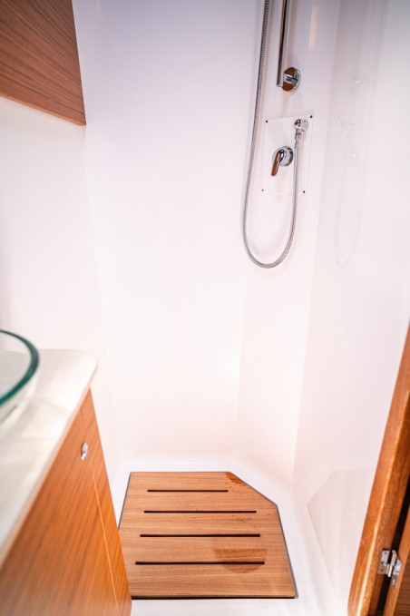 Dufour Yachts Dufour 48 Catamaran - 5 + 1 cab. LoveMarine