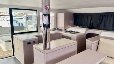 Dufour Yachts Dufour 48 Catamaran - 5 + 1 cab. Mojito