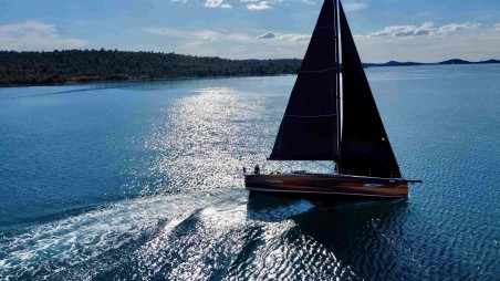 Elan Marine Elan E6 Iron Man