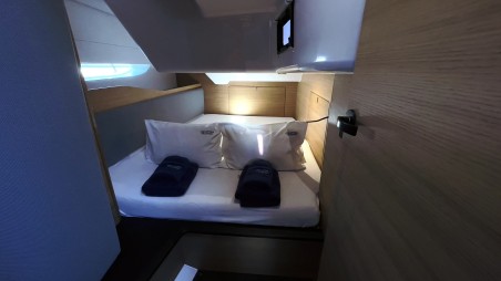 Elan Marine Elan E6 Iron Man