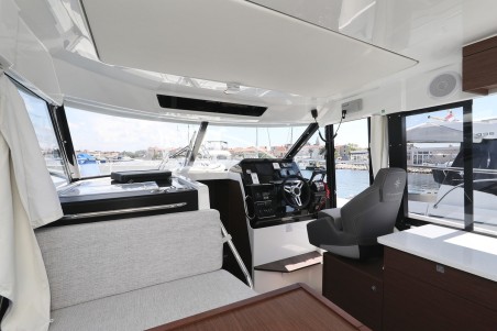 Jeanneau Merry Fisher 1095 Fly Raptor