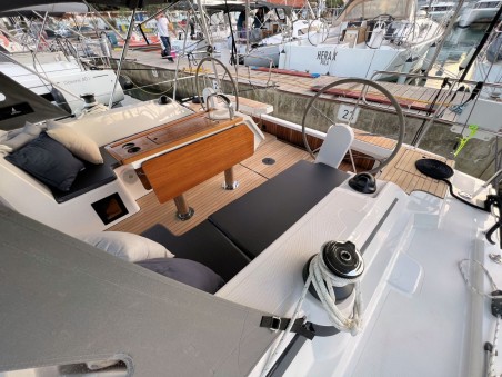 Bavaria Yachtbau Bavaria C38 Mala Hana