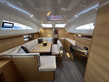 Elan Marine Elan Impression 45.1 - 3 cab. Polaris