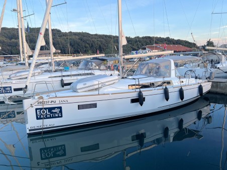 Bénéteau Oceanis 38.1 Jana