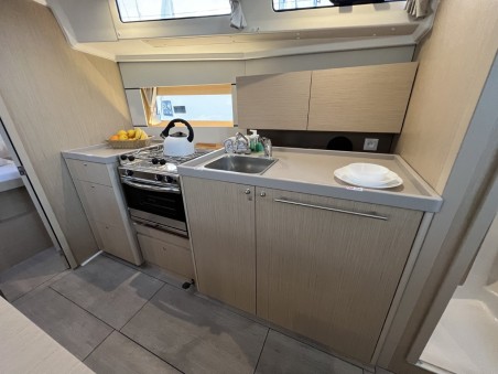 Bénéteau Oceanis 38.1 Jana