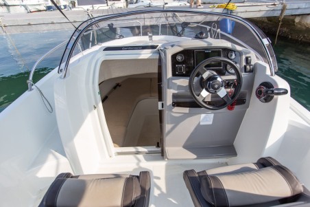 Jeanneau Cap Camarat 5.5 WA Cap Camarat 5.5 WA