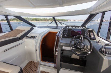 Leader 36 | Czarter jachtu Chorwacja | Travelboat