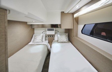 Jeanneau Prestige 460 Fly - 3 + 1 cab. Prestige 460