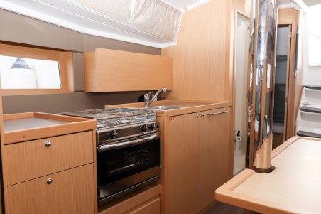 Bénéteau Oceanis 38.1 Dama