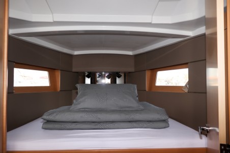 Bénéteau Oceanis 38.1 Dama