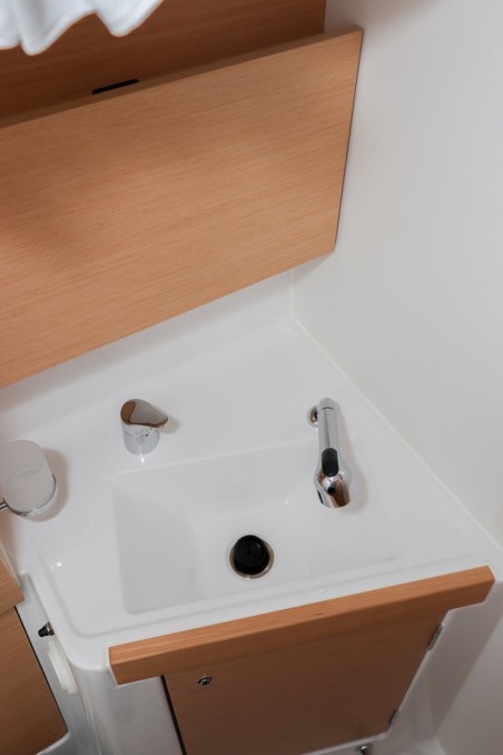 Bénéteau Oceanis 38.1 Dama