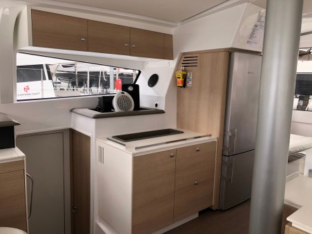 Catana Group Bali 4.1 - 4 + 2 cab. IORA