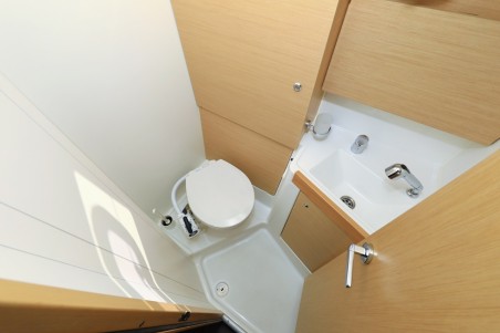 Bénéteau Oceanis 38.1 Reya