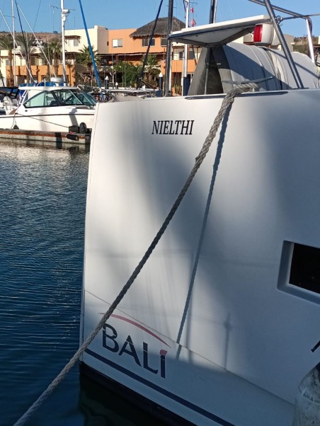Catana Group Bali 4.1 - 4 + 2 cab. NIELTHI