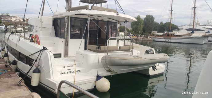 Catana Group Bali 4.2 - 4 + 1 cab. RUM STRUMMER