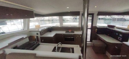 Catana Group Bali 4.2 - 4 + 1 cab. RUM STRUMMER