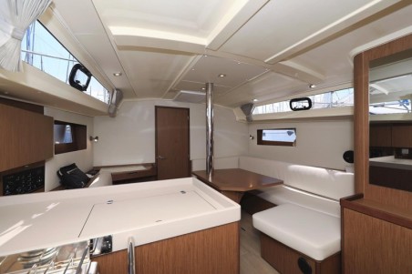 Bénéteau Oceanis 41.1 Dalmatinka