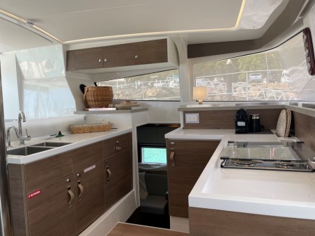 Catana Group Bali 4.2 OW QUEEN LIZZY