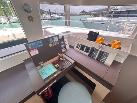 Catana Group Bali 4.3 - 4 + 2 cab. ALCINA_DB