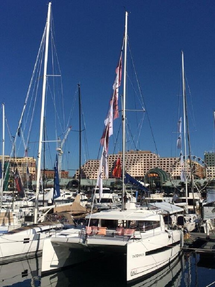 Catana Group Bali 4.3 - 4 + 2 cab. KARUKERA