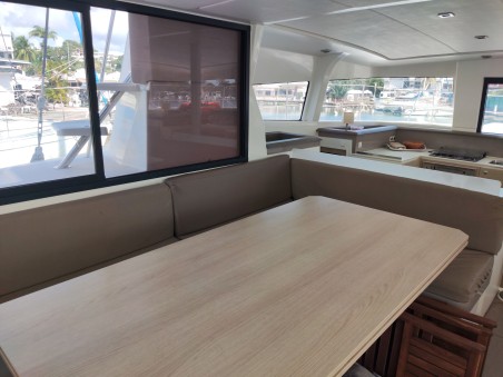 Catana Group Bali 4.3 - 4 + 2 cab. MACOUBA