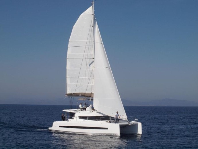 Catana Group Bali 4.3 - 4 + 2 cab. MAHALI