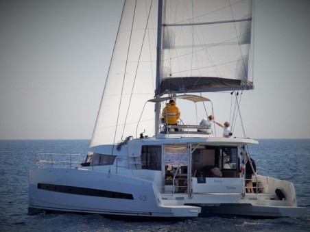 Catana Group Bali 4.3 - 4 + 2 cab. MORGOTH