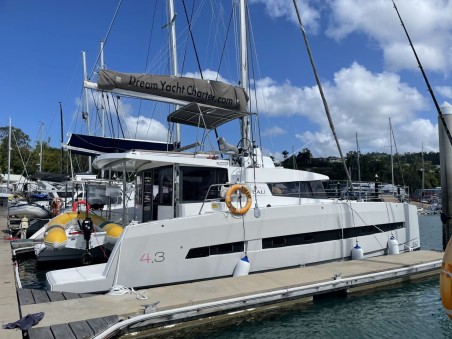 Catana Group Bali 4.3 NAUTILUS_DB