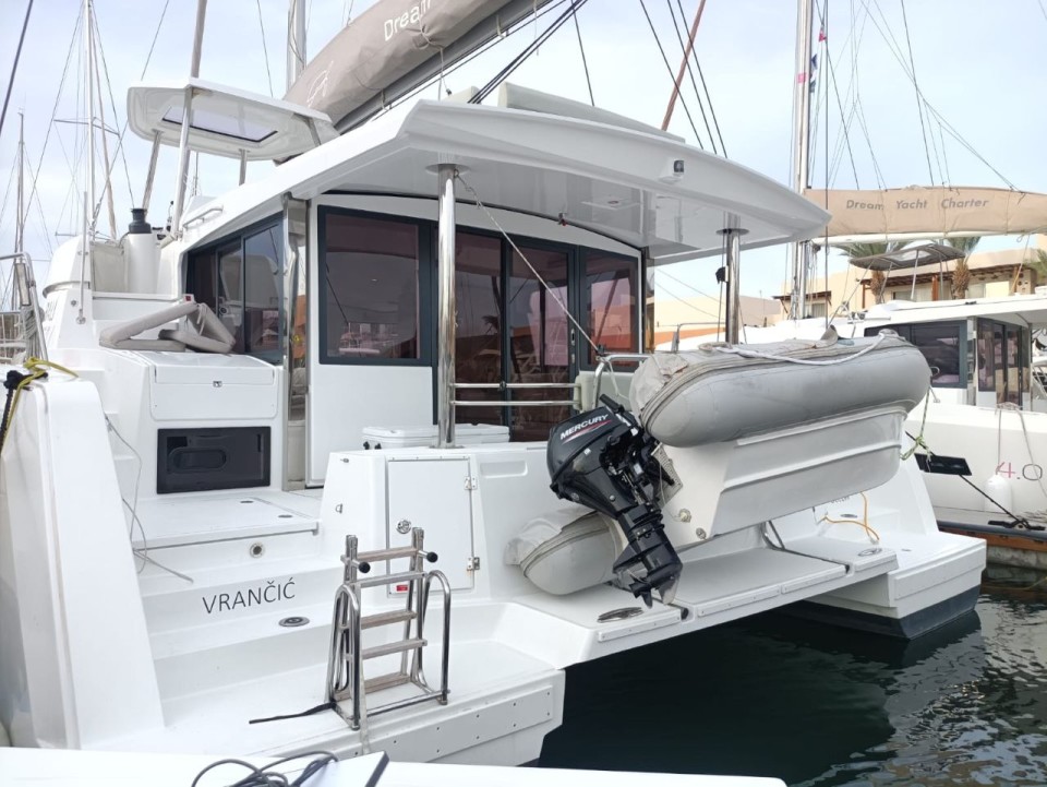 Catana Group Bali 4.4 - 4 + 2 cab. VRANCIC