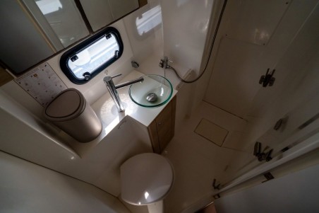 Catana Group Bali 4.5 - 4 + 2 cab. CIPAYE