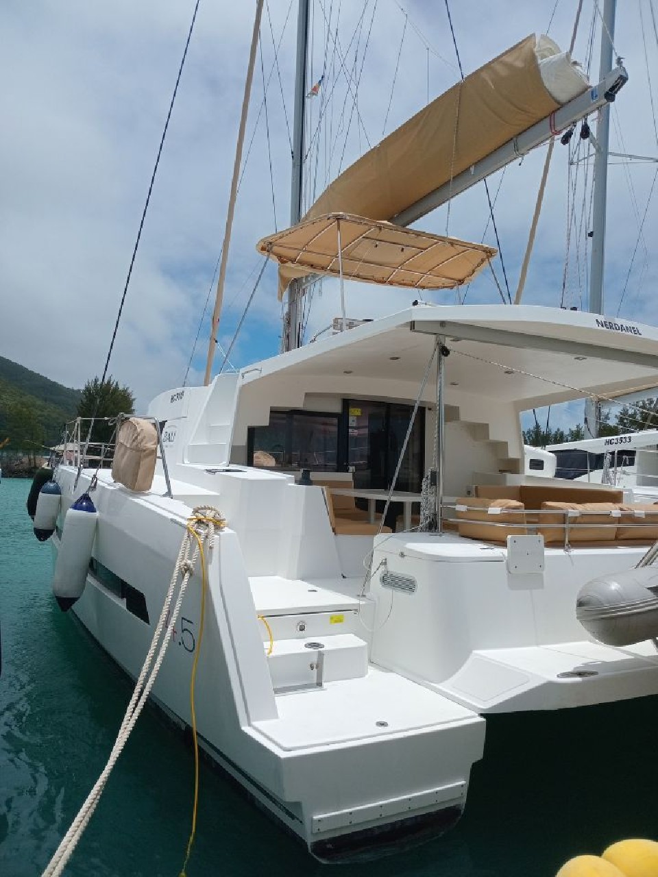 Catana Group Bali 4.5 - 4 + 2 cab. NERDANEL