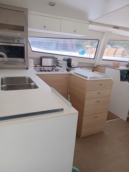 Catana Group Bali 4.5 - 4 + 2 cab. NERDANEL