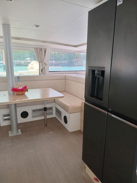 Catana Group Bali 4.5 - 4 + 2 cab. NERDANEL