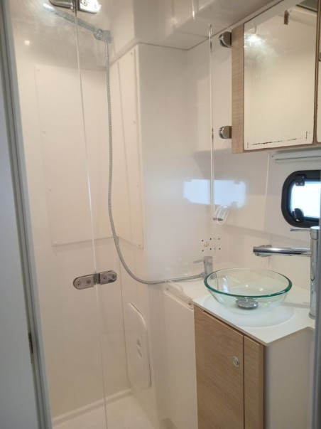 Catana Group Bali 4.5 - 4 + 2 cab. NERDANEL