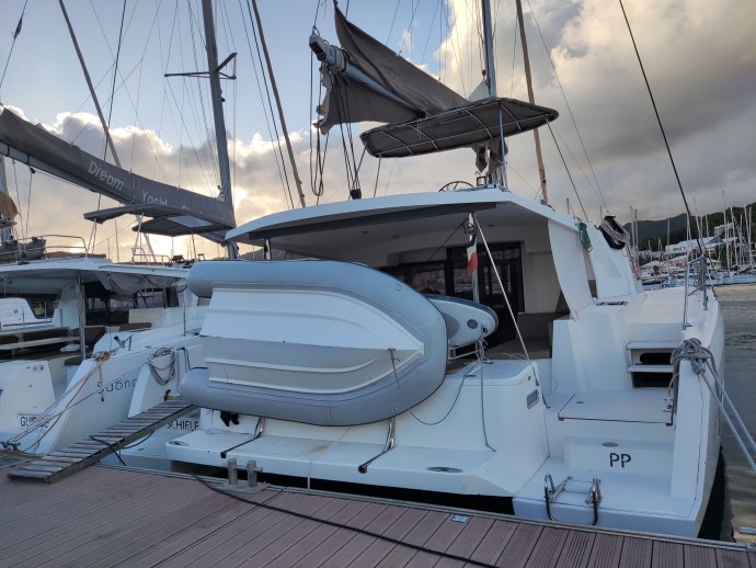Catana Group Bali 4.5 - 4 + 2 cab. SCHIELE
