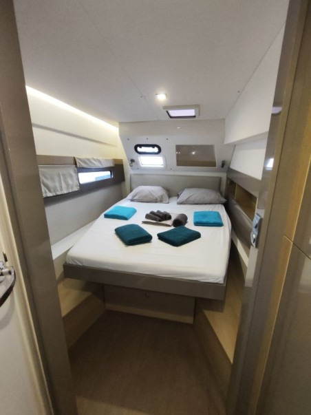 Catana Group Bali 4.5 - 4 + 2 cab. SCHIELE