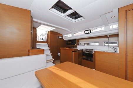 Jeanneau Sun Odyssey 440 - 4 cab. Waka