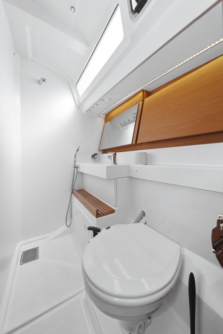 Jeanneau Sun Odyssey 440 - 4 cab. Waka