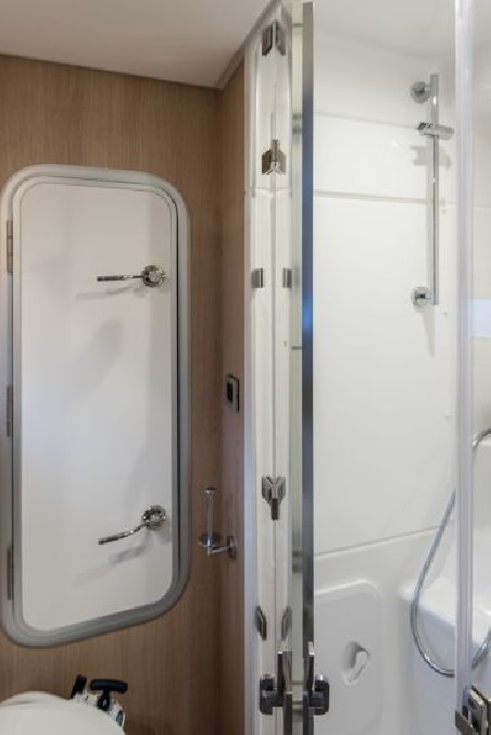 Catana Group Bali 5.4 - 6 + 2 cab. JULIA I