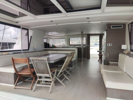 Catana Group Bali 5.4 - 6 + 2 cab. SAPHIR