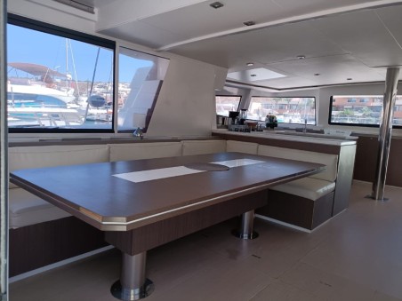 Catana Group Bali 5.4 - 6 + 2 cab. TULKAS