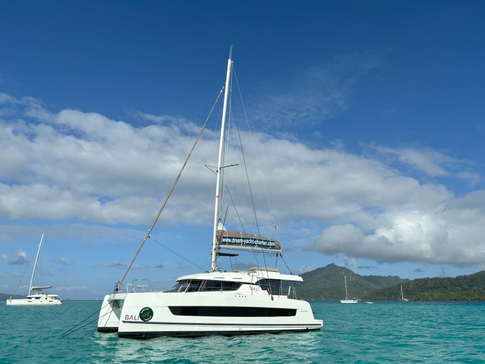 Bali Catspace | Czarter jachtu Karaiby | Travelboat