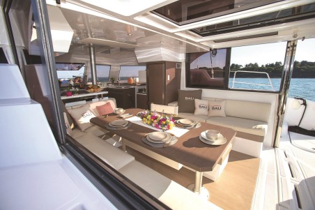 Bali Catspace | Czarter jachtu Karaiby | Travelboat