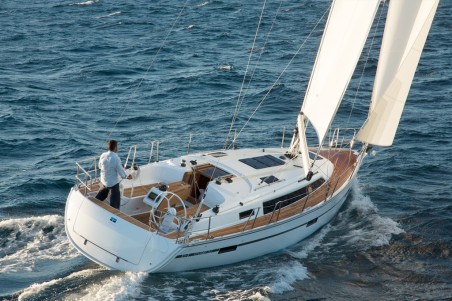Bavaria Yachtbau Bavaria Cruiser 37 - 3 cab. HAYDN